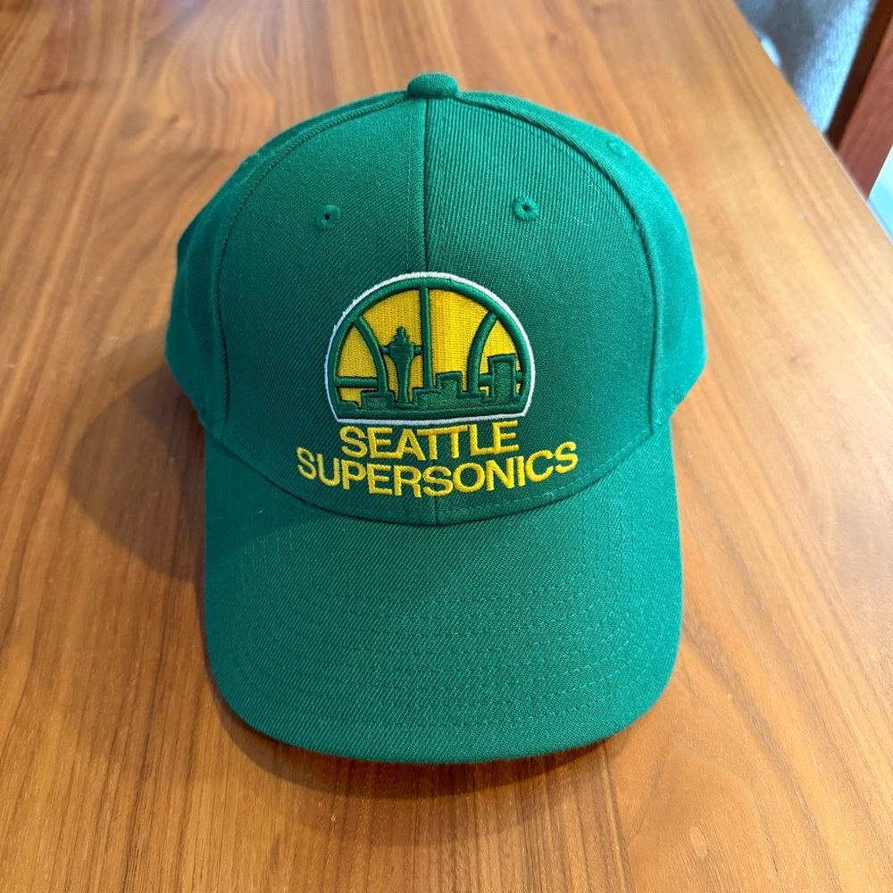 New Mitchell & Ness Seattle Supersonics Green Cap
